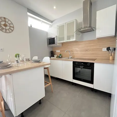 Apartman E 2 Poterne T3 Rdc Proche Centre-ville *